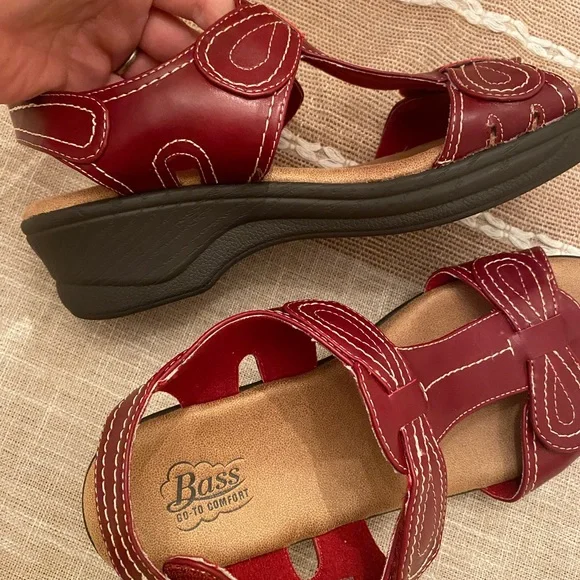 BASS UEC Womens Sandals Size 9 Red Tabitha Comfort
Sandals Black Sole - Picture 8 of 16